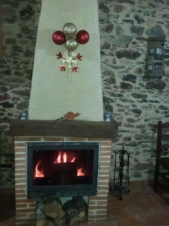 Гостьовий будинок Casa Abuela ★★★ Grisuela Екстер'єр фото
