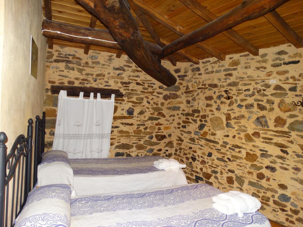 Гостьовий будинок Casa Abuela ★★★ Grisuela Екстер'єр фото
